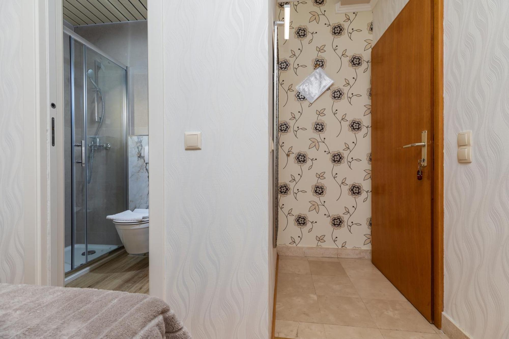 Apartments By The Sea Duce, Omis - 5973 Exterior photo