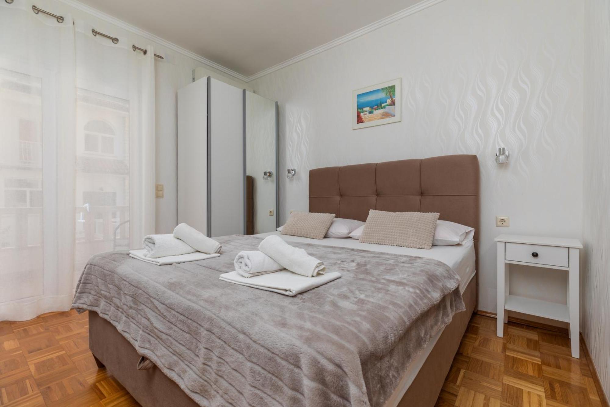 Apartments By The Sea Duce, Omis - 5973 Exterior photo